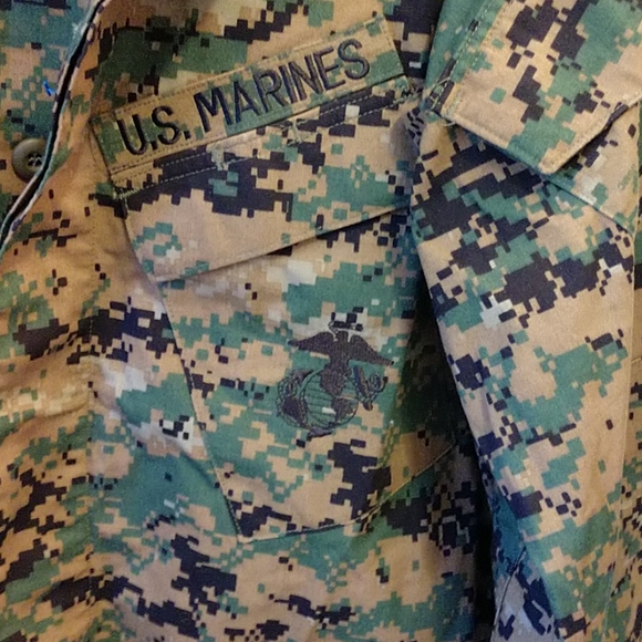 Military style shirt - Picture 2 of 4